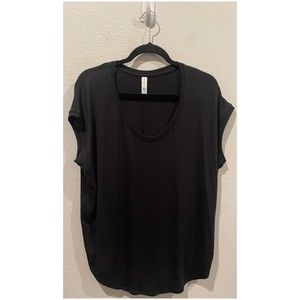 ATHELTA Round Neck Short Sleeve Black Top